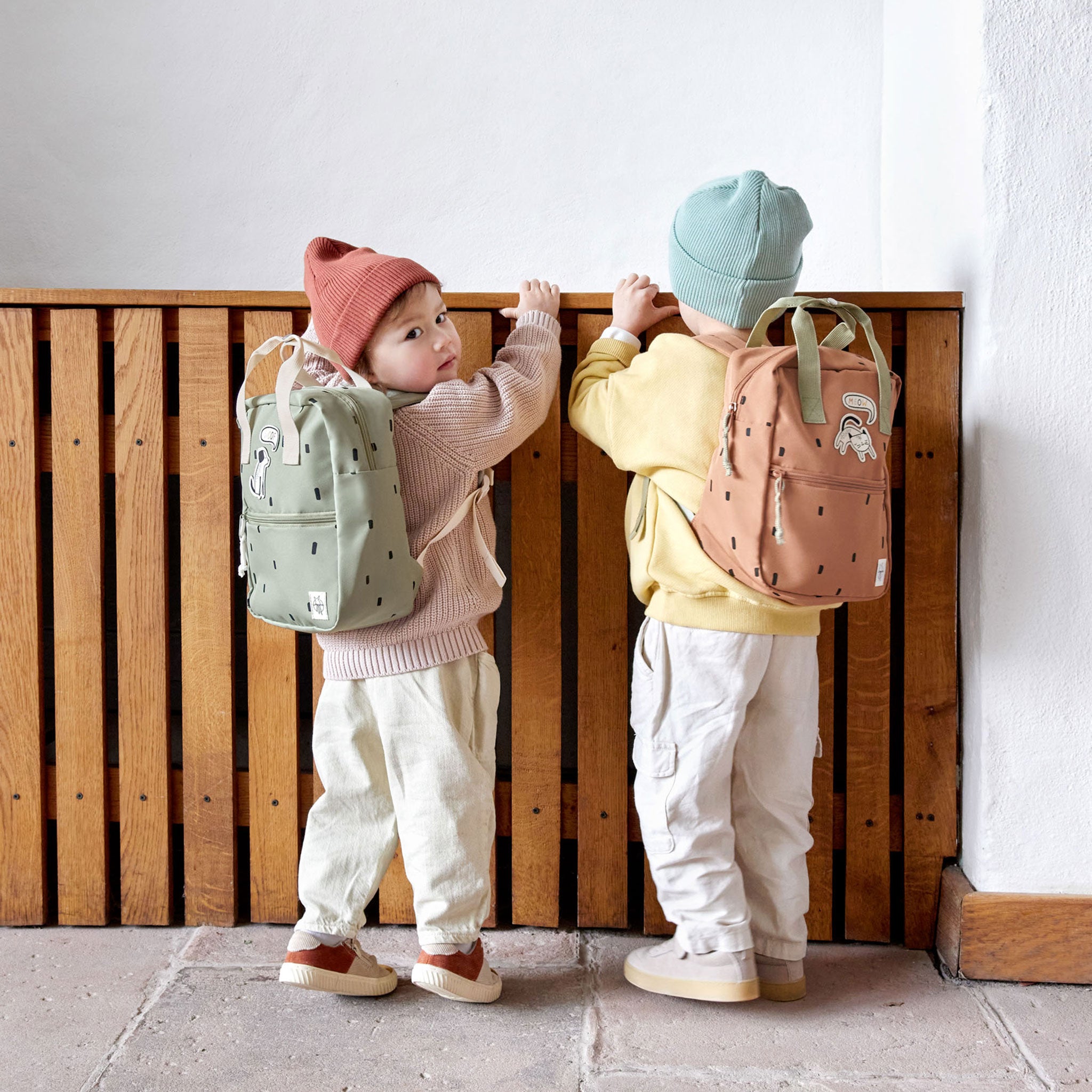 Mini Square Backpack Happy Prints ミニスクエアバックパック(子供向けリュック)
