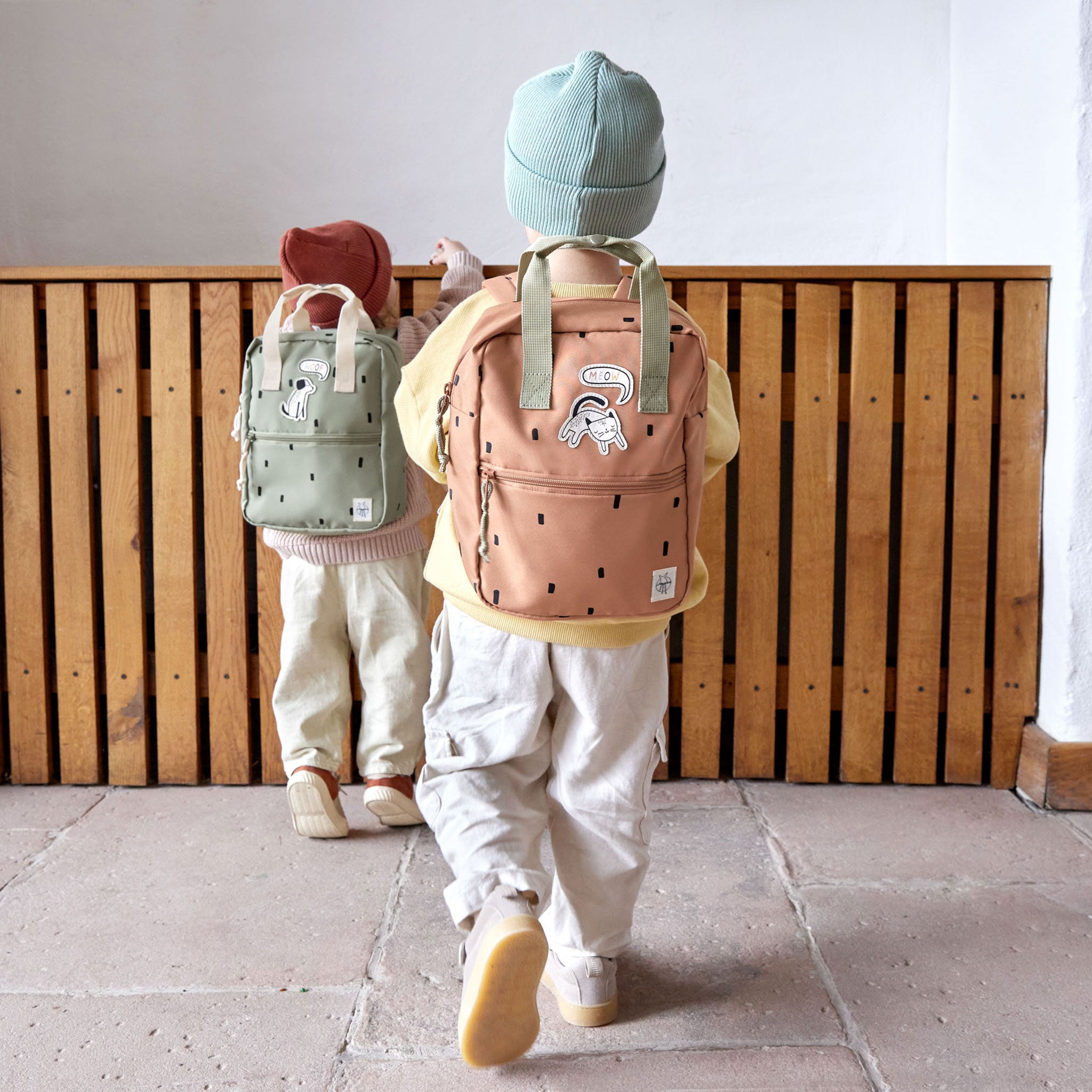 Mini Square Backpack Happy Prints ミニスクエアバックパック(子供向けリュック)